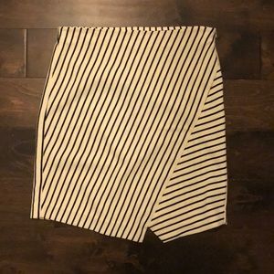 LOFT Fitted, Striped, Pencil Skirt-M